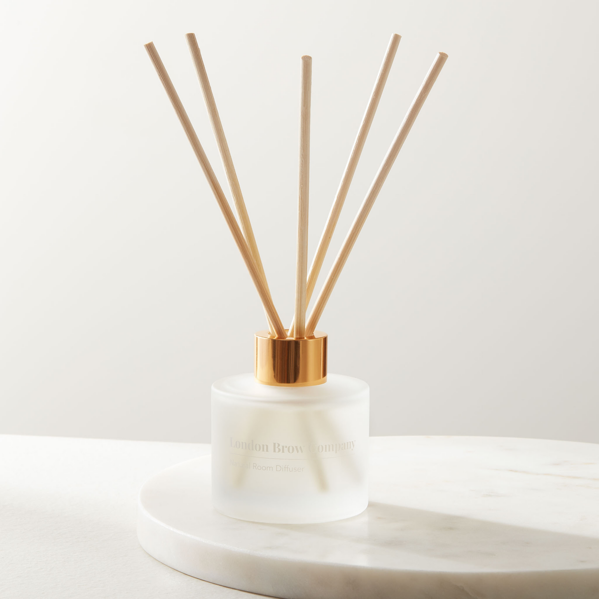 Natural reed diffuser 100ml – long-lasting clean fragrance in glass bottle – London Beauty Company