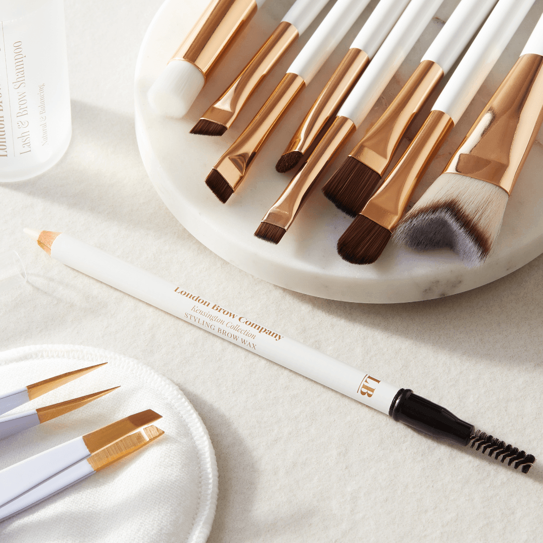 Brow Wax Pencil – Invisible Brow Wax and Primer for Flawless Makeup
